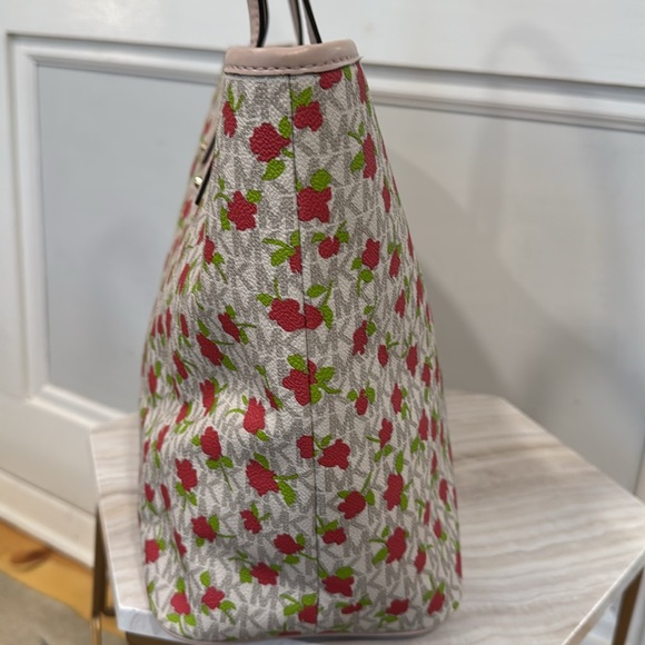 Michael Kors Bag Carter Rose Tote - Picture 5 of 17